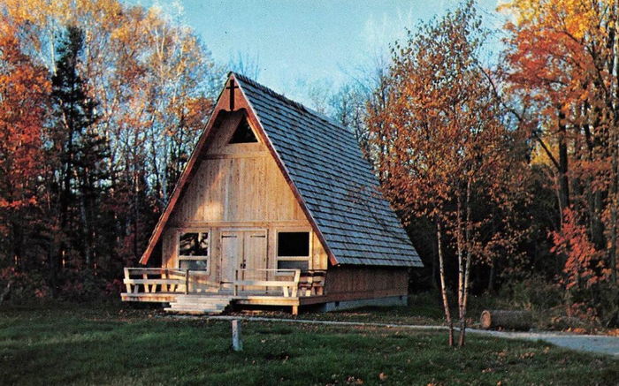 Curtis - Vintage Postcard (newer photo)